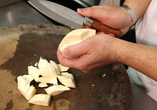 鲜竹笋怎样煮才熟得快,干竹笋该怎么煮才熟得快