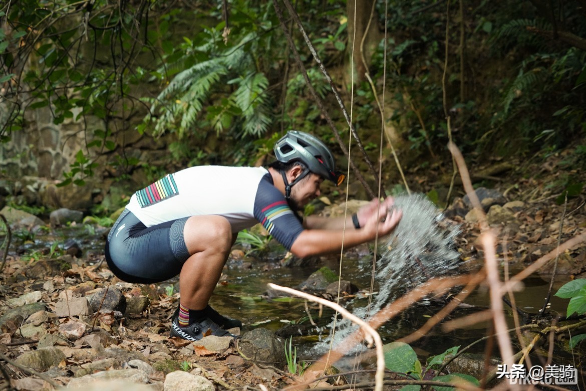 冒险砾石公路车评测,闪电公路车s-workssl7入门级