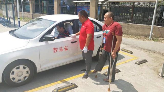 残疾人驾照可以考哪些车型,哪种残疾人可以考c1