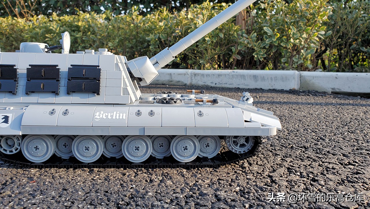 cobi积木虎式坦克拼装视频,cobi积木雪地豹式坦克