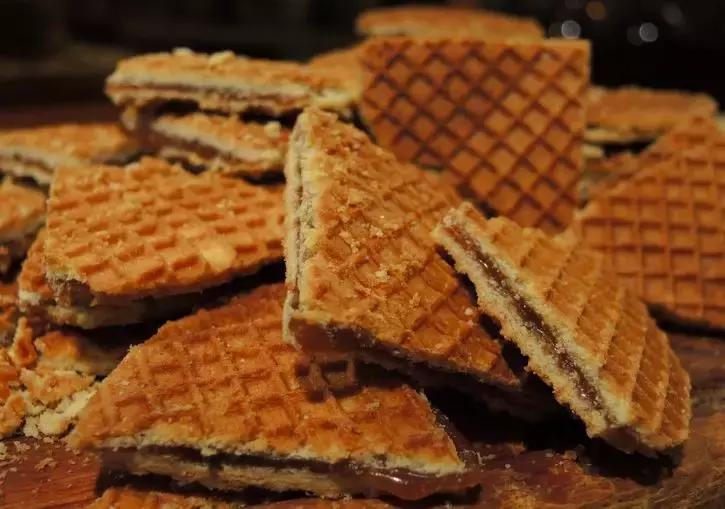 机场里的“十二时辰”，就服史基浦