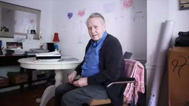 戴15元手表，租一居室，秘密捐出560亿，他活出了上帝的模样！