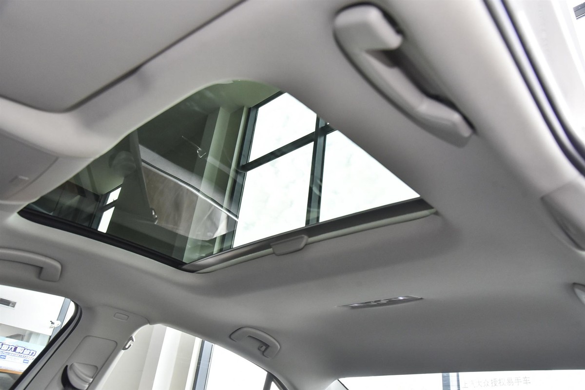 凌渡天窗盖板胶条塌陷漏水吗,21款凌渡天窗胶条塌陷4s店给换吗