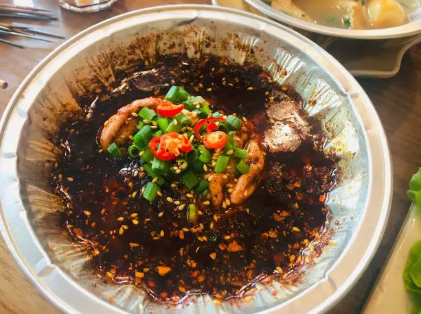 一天卖3万串的烧烤摊,烧烤只卖牛肉串