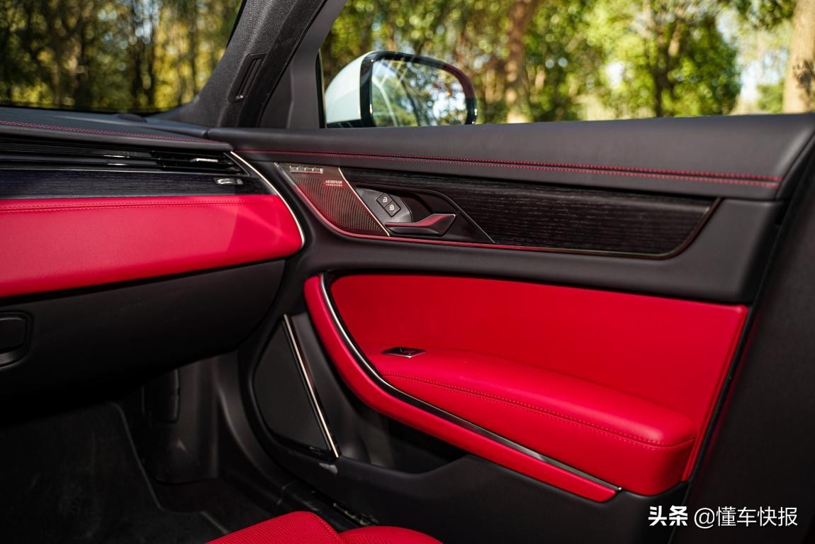 陈震试驾捷豹xfl2021款试驾视频,沉浸式体验24款捷豹xfl尊享豪华