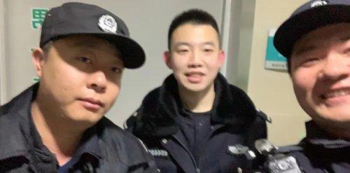孕妇临产遇大雪封山众人齐救援,孕妇临产遇雪天封山民警紧急送医