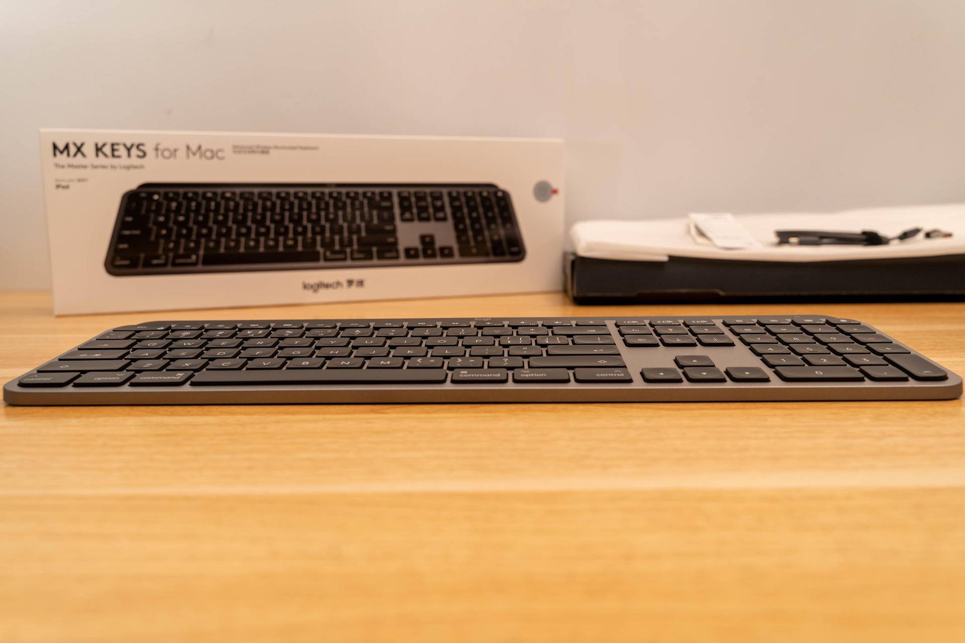 罗技mx无线机械键盘,罗技mxkeys键鼠