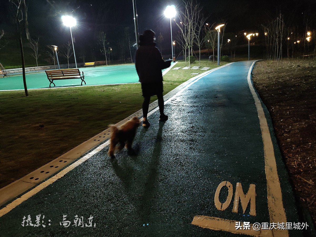 平顶山体育公园晚上好玩吗,夜间开放的体育公园