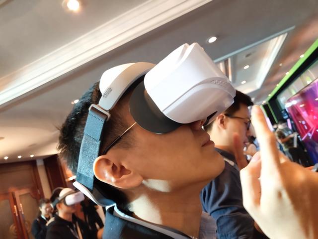 奇遇dreampro节奏光剑,奇遇2s可以玩节奏光剑吗