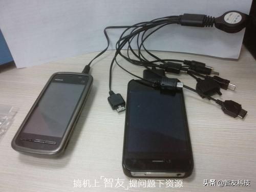 手机是关机充还是开机充,手机开机无法充电只能关机充电