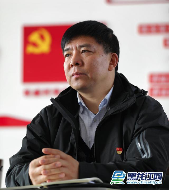 贫困村扶贫修路带来新希望,修好致富路助力乡村振兴