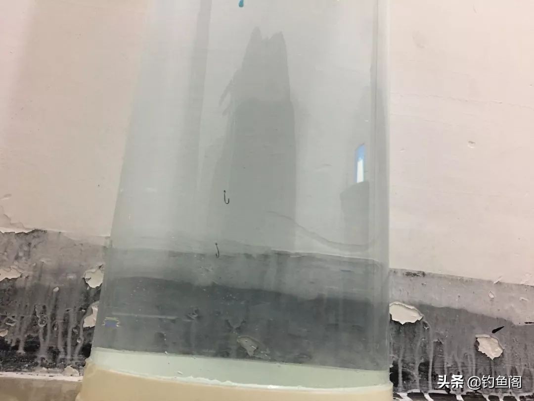 钓鲫鱼调五钓二好还是调四钓二好,带钩调漂的正确方法调四钓二图解