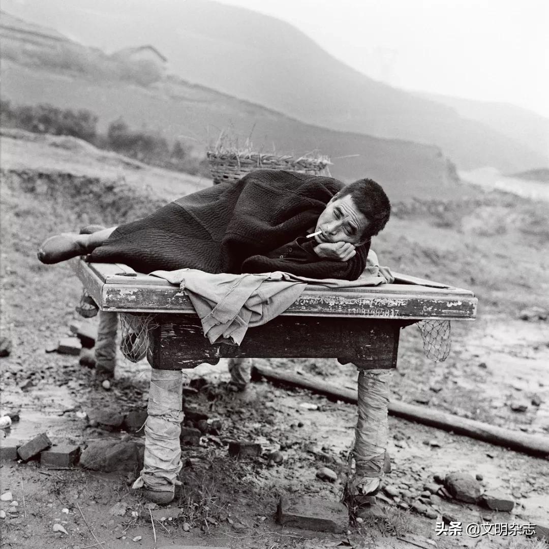 荒诞而无法预测的影像人生:他的思想高过了山