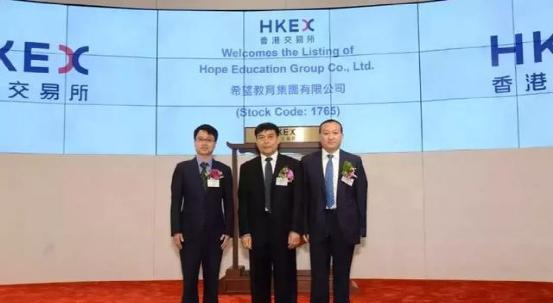 隐秘代孕产10女，居然牵出市值120亿民办高校集团总裁的发家史？