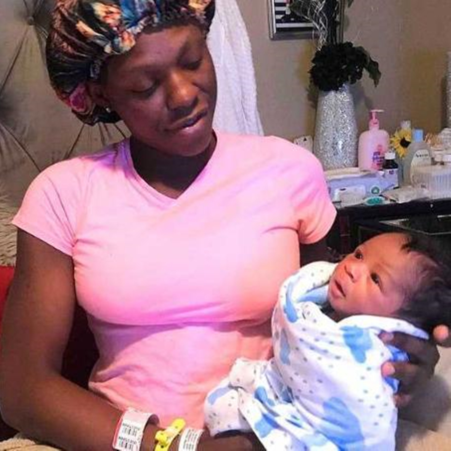 b超查得出胎儿长胎记吗,龙凤胎姐姐怀孕弟弟孕吐