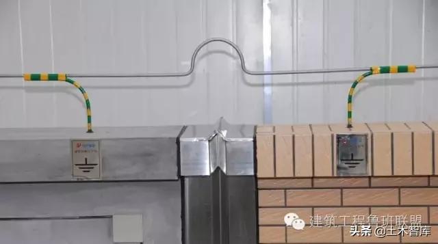 屋面避雷带的做法视频,屋面避雷带支架间距和高度