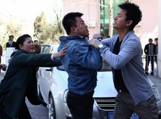 贪酒不顾人的下一句话,俗话说酒不顾人色不顾身财不顾亲