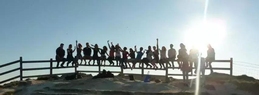 暑期游学英语课程,英国游学夏令营必需要学习英语