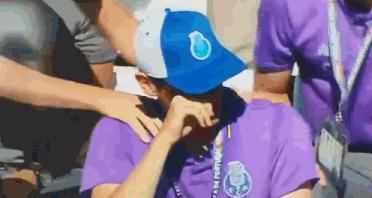 世界杯拥吻童话破灭背后：防得住谣言，却守不过时间