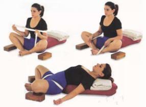 产后骨盆松弛下垂？学会这四招瑜伽体式，轻松恢复曼妙身姿