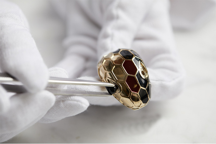 宝格丽最简单的真假辨别,宝格丽弹簧项链带钻怎么辨别真伪