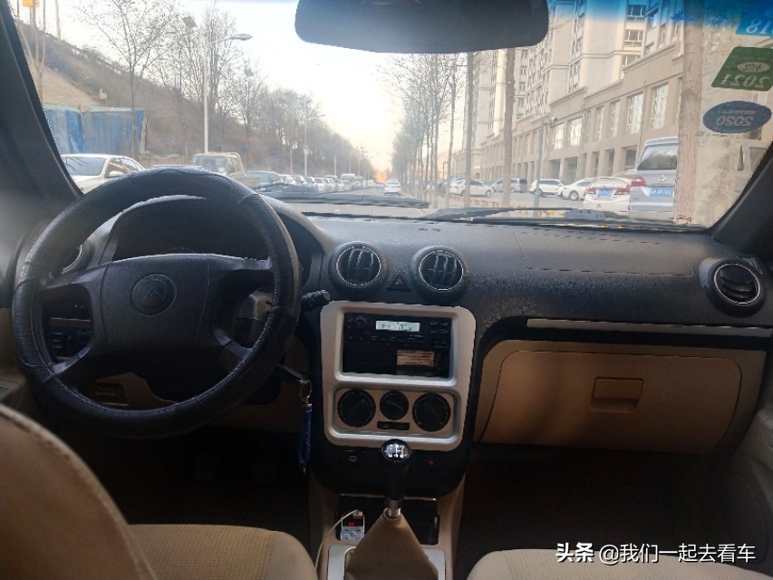 千元车系列,这是辆5500元的吉利自由舰,它不香吗?代步精品
