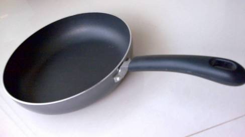 不同的锅各有利弊，有的锅甚至有毒