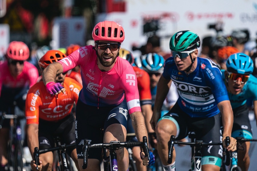 环广西终点冲刺回放,环广西巡回赛完整视频