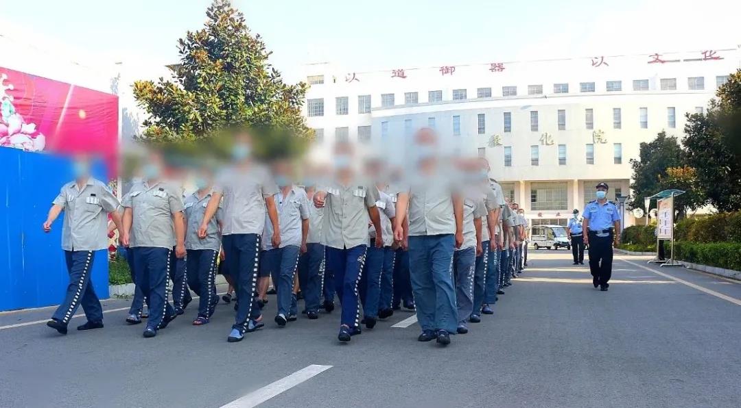 监狱里坐牢的真实感觉,监狱坐牢真实生活