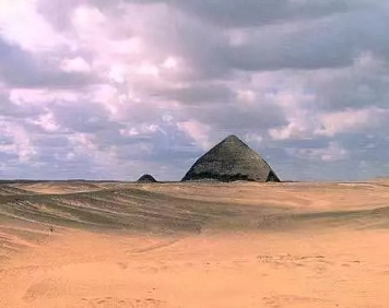 研究埃及金字塔方面的书,研究金字塔结构的专家