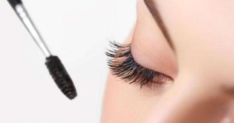 睫毛膏干了如何自救,一支睫毛膏怎么变废为宝