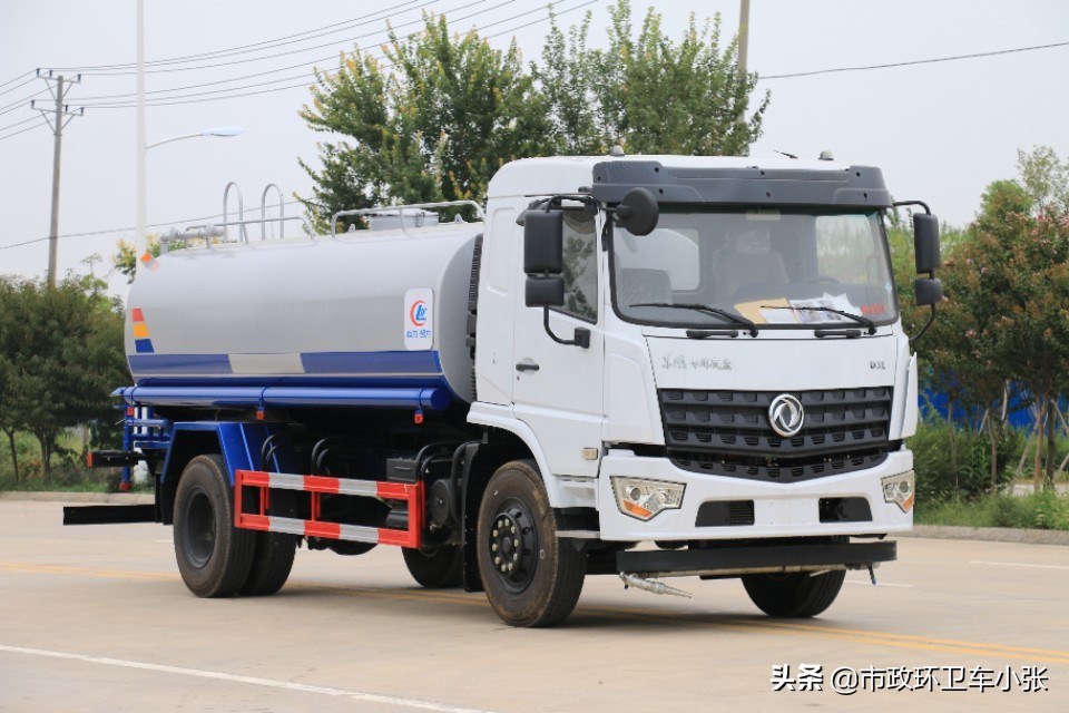 国六5方洒水车市场畅销蓝牌车型,国五20吨洒水车多少钱