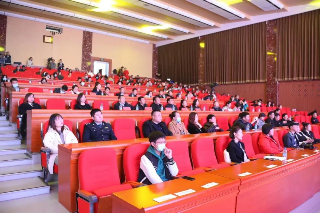 记者节都表演什么节目,记者节新闻