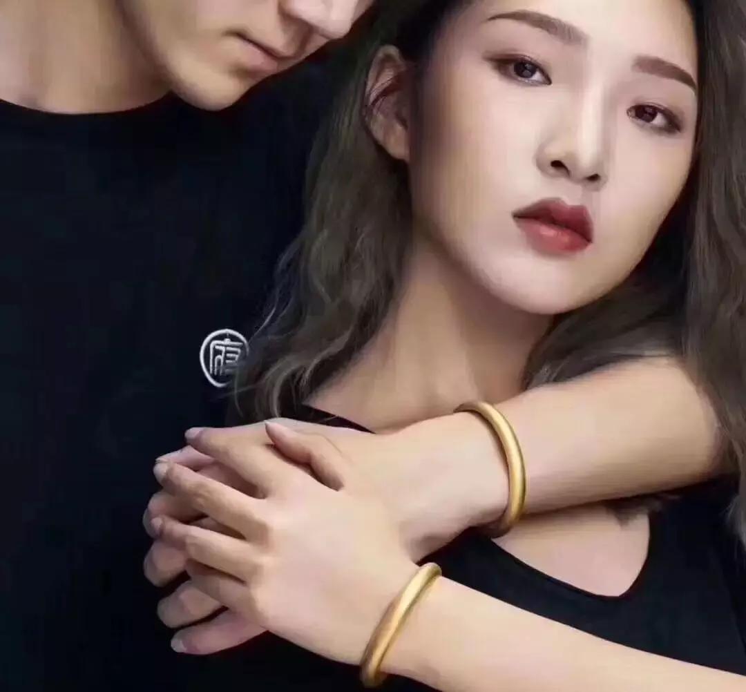 古法黄金手镯传承中的尊贵与优雅,宫廷古法黄金手镯