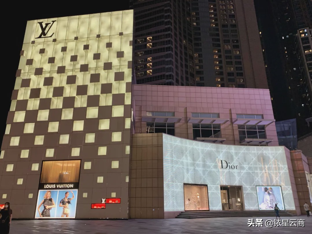 买朋友圈流量、请小鲜肉代言，为何国际奢侈品营销纷纷“入世”