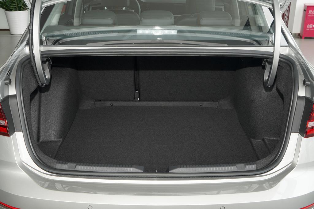 销量又稳了静态体验新款大众朗逸,大众2018款朗逸优劣势