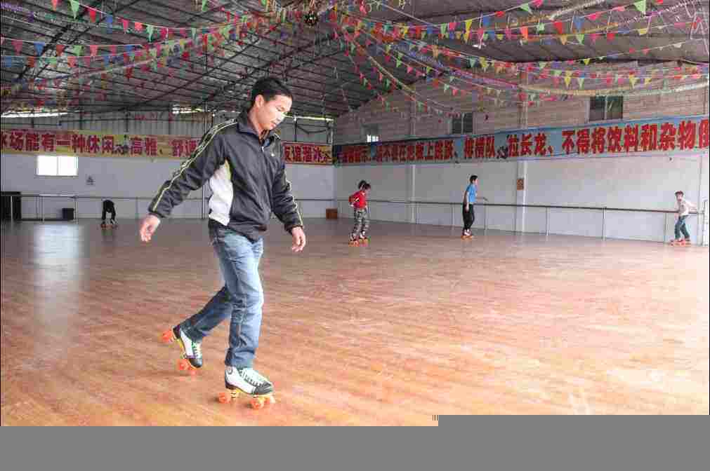 轮滑场地需要什么物料,轮滑要选一样的轮吗