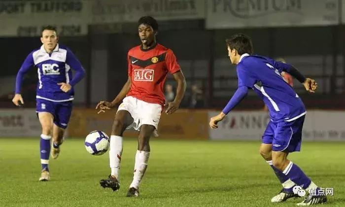 博格巴转会费价目表,法国慈善赛足球鞋