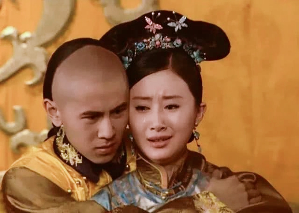 孝庄太后为什么把董鄂妃移出皇陵,为什么孝庄太后扔董鄂妃衣服