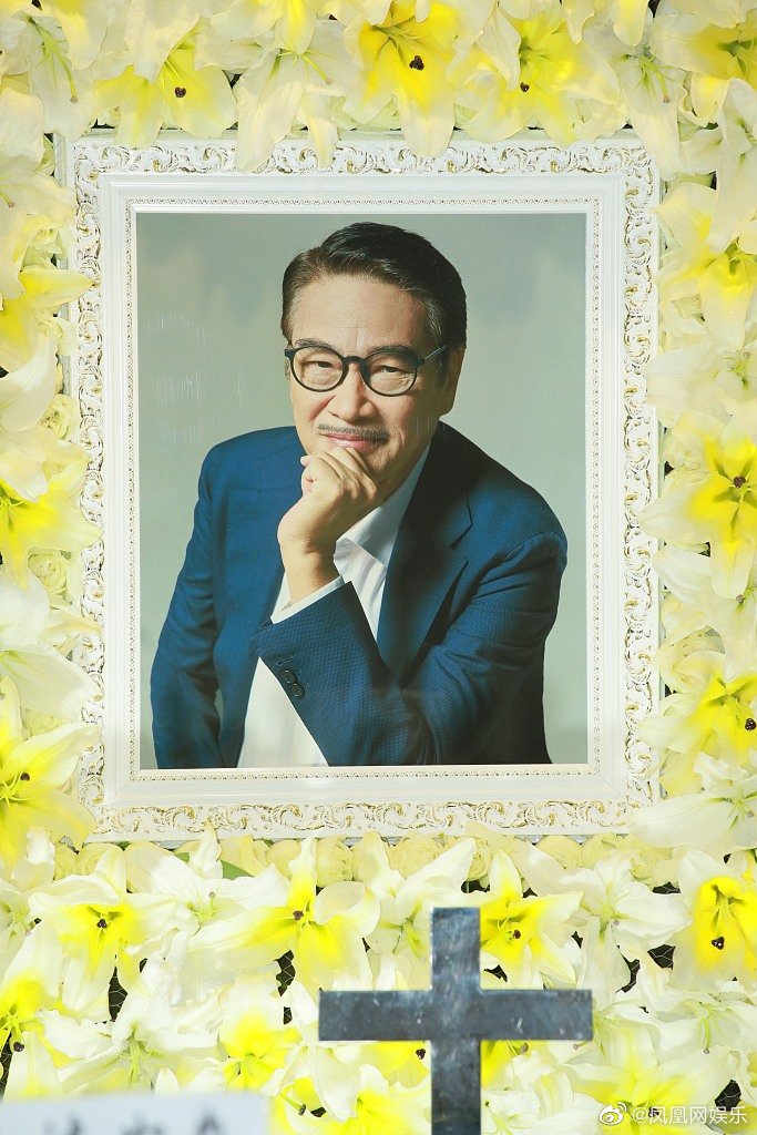 周星驰现场吊唁吴孟达,周星驰现场悼念吴孟达细节曝光