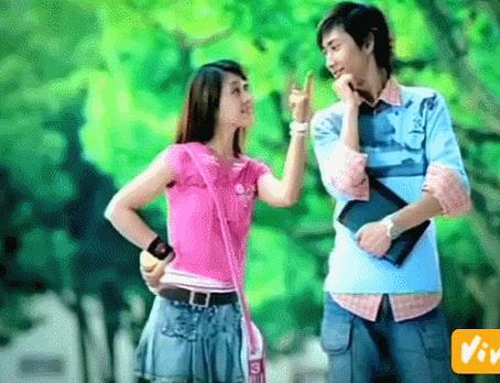 宏宝莱荔枝味和凤梨味哪个好喝,荔枝宏宝莱