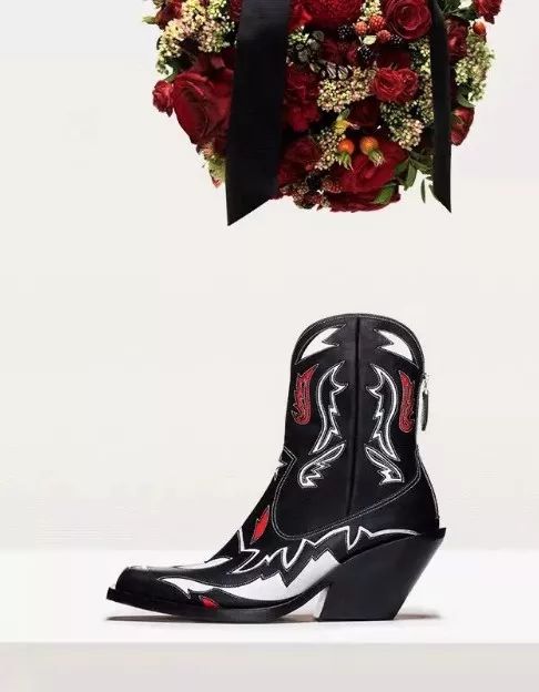 2021圣诞节必买的十款鞋,2019年最佳鞋款