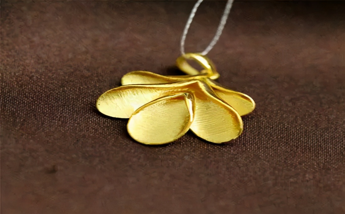 女人一生为什么要有一条珍珠项链,女人一辈子要有一条珍珠项链