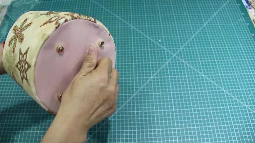 花间公主兔耳水桶包,mcm兔耳水桶包