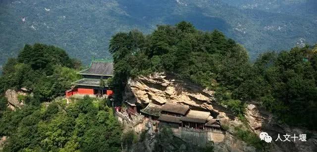 武当山南岩宫简介,武当山南岩宫灵异故事