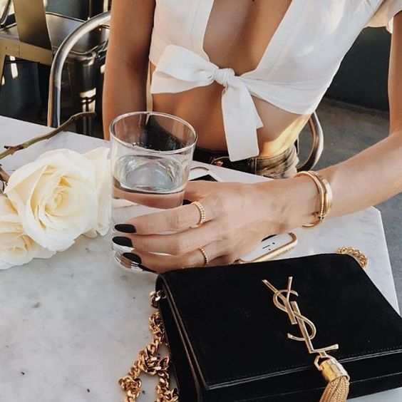 ysl值得入手的包包流苏中号,ysl的包包流苏包可以买吗