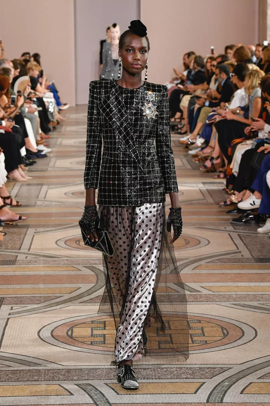 优雅不是炫耀,阿玛尼高定装