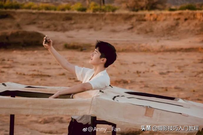 刘昊然拍照姿势教学,刘昊然自拍照环绕模板
