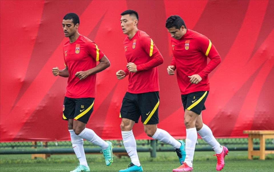 国足1:0灭了法国吗,李铁摆阵亮出国足主力阵容