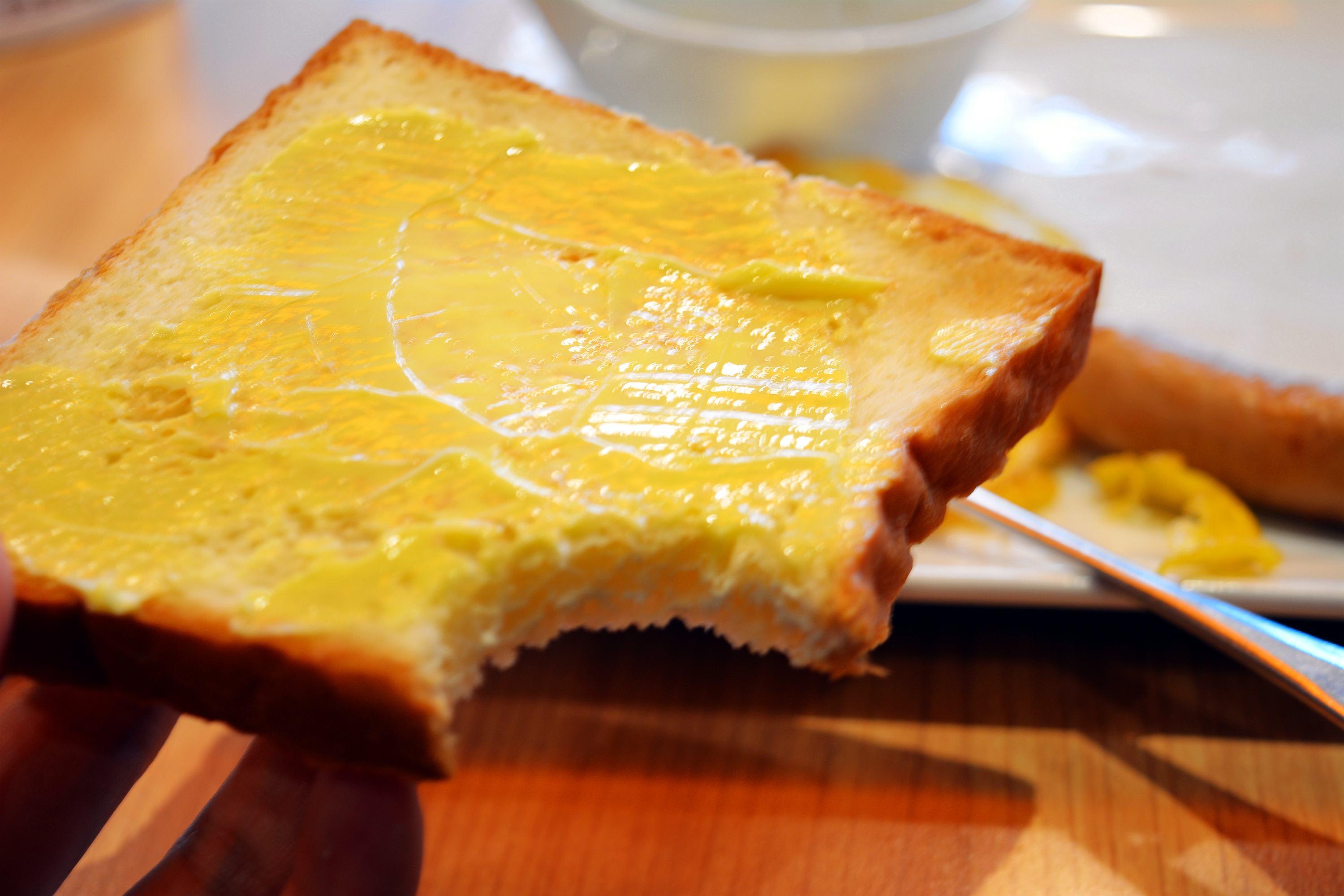 老外常吃的黄油到底是用什么做,中国的黄油与外国的黄油区别